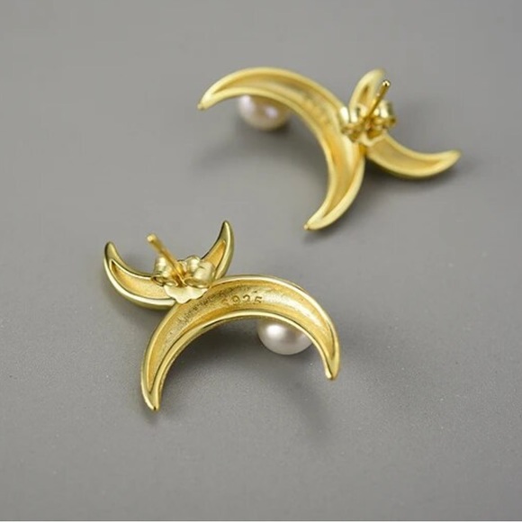 Artisan Handmade Gold 925 Silver Crescent Moon The Zayda Earrings - Picture 4 of 6